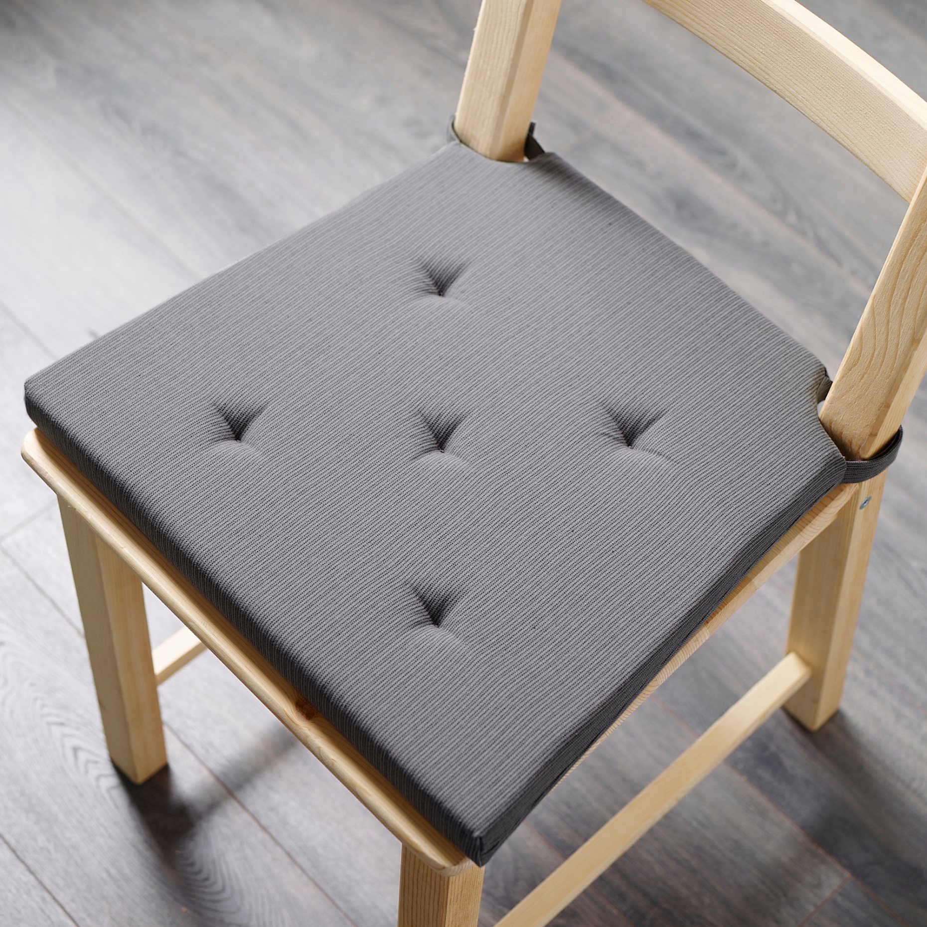 JUSTINA, chair pad, 42/35x40x4 cm, 601.750.06