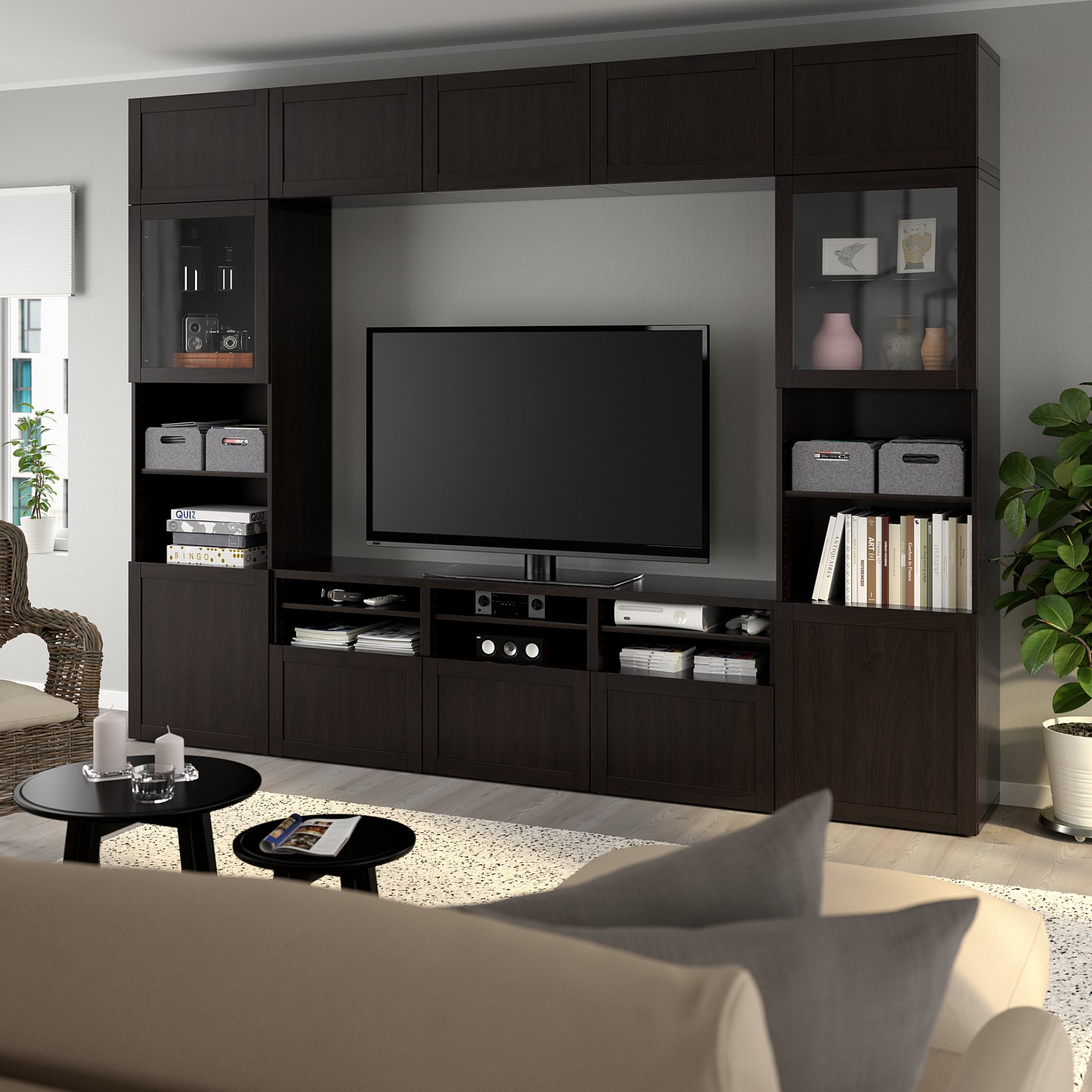 BESTÅ, σύνθεση αποθήκευσης TV/γυάλινες πόρτες/συρτάρια με μαλακό κλείσιμο, 300x42x231 cm, 694.112.40