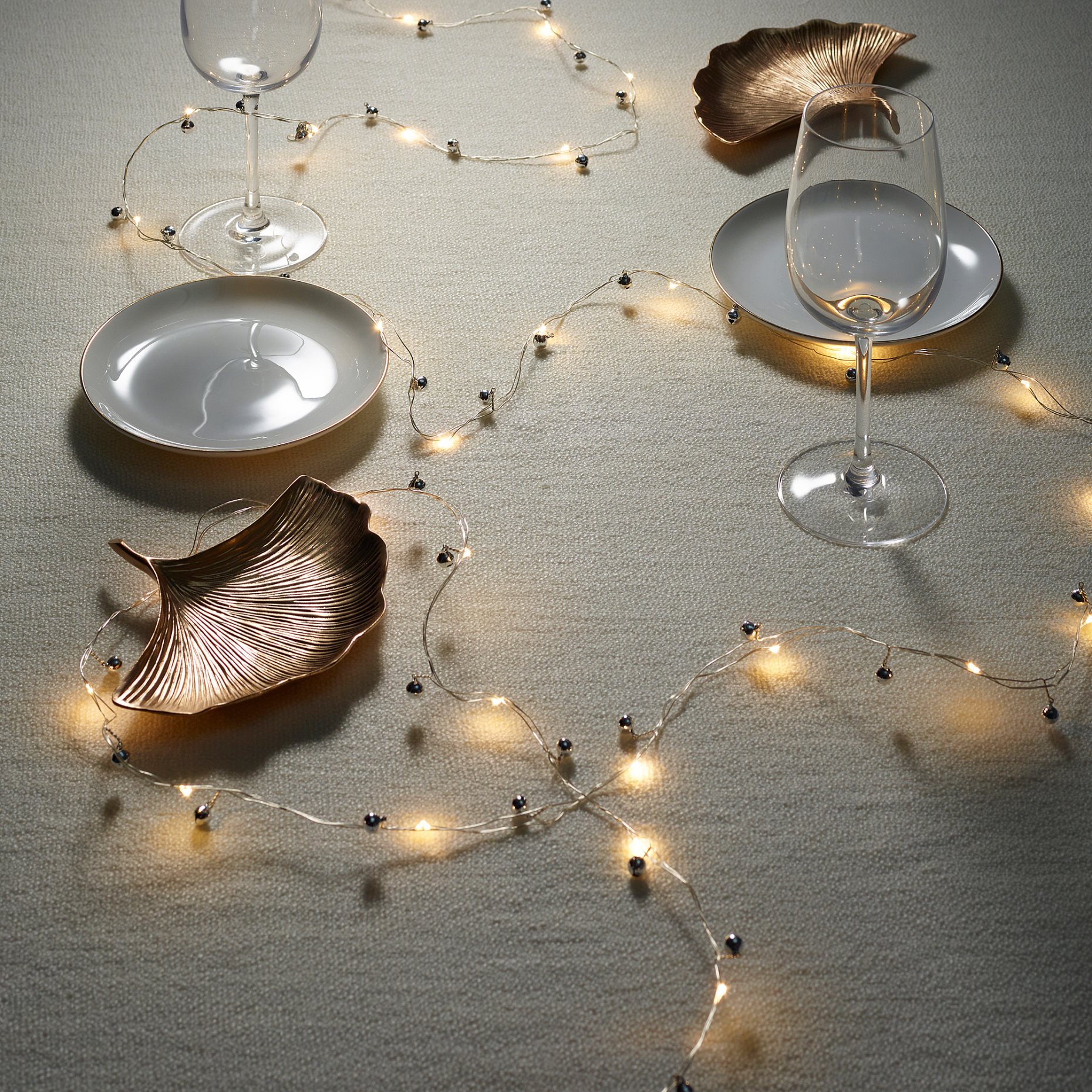 STRÅLA, lighting chain with built-in LED light source/40 lights/jingle bell/battery-operated, 805.626.71