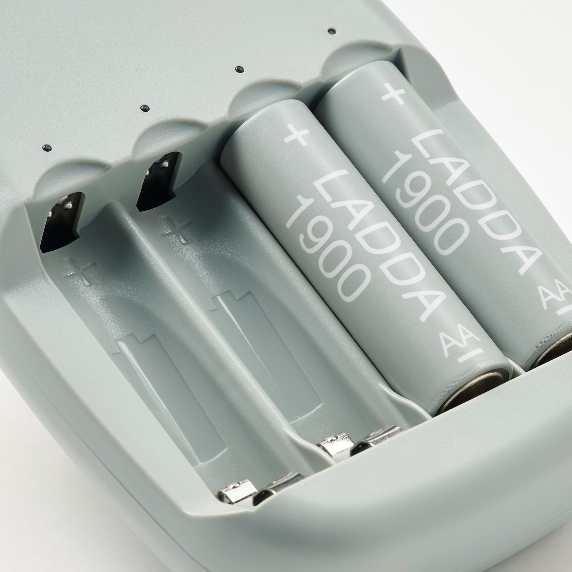 STENKOL/LADDA, battery charger and 4 batteries, 894.196.26