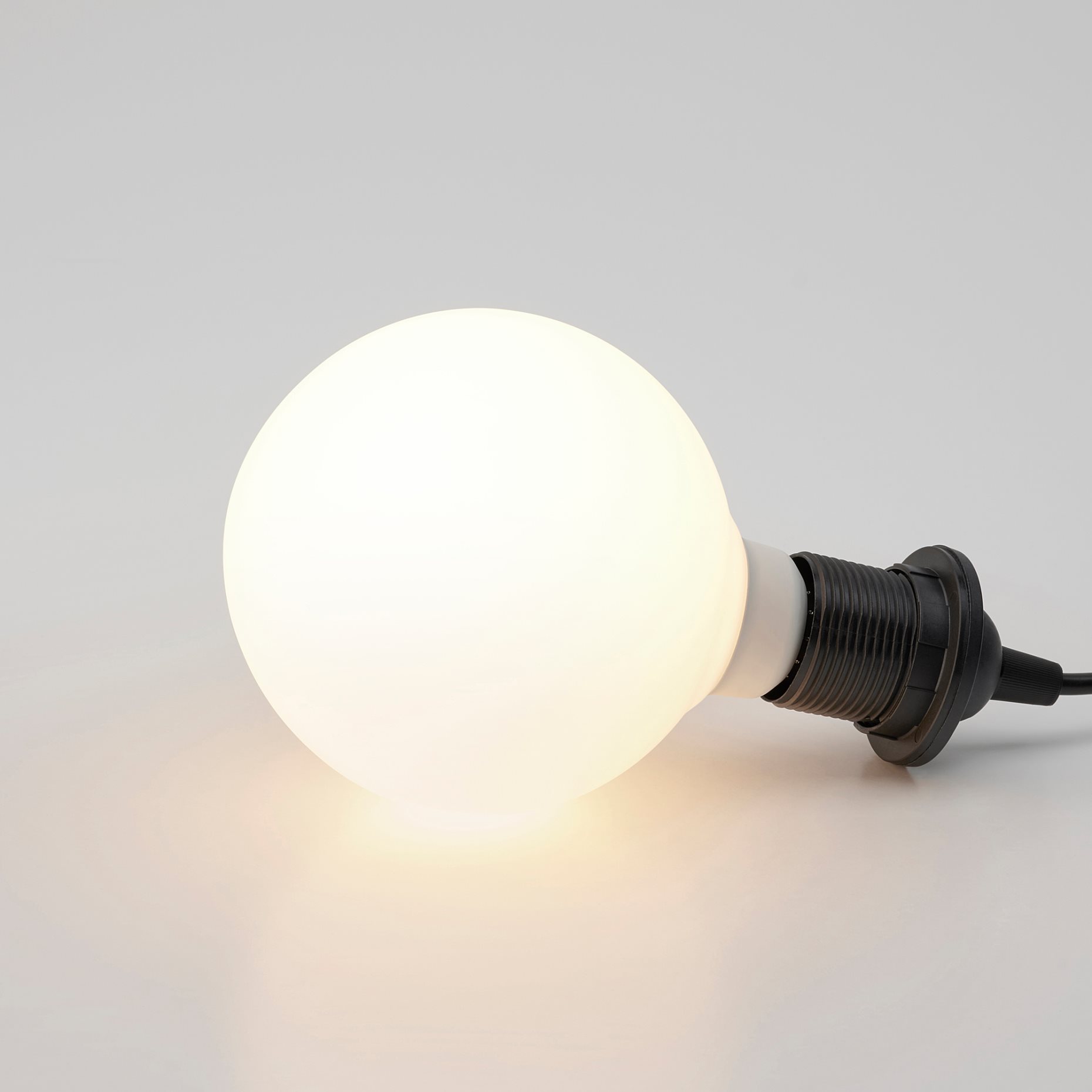 TRÅDFRI, λαμπτήρας LED E27 470 lumen/έξυπνο/ρυθμιζόμενης έντασης/γλόμπος, 204.413.33