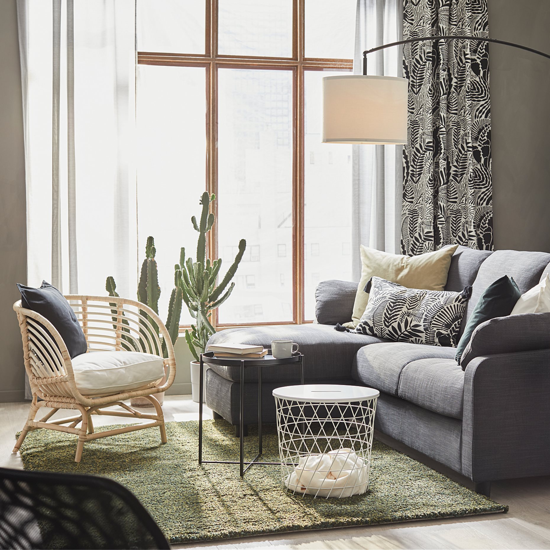 SKAFTET, floor lamp base, arched, 504.053.95