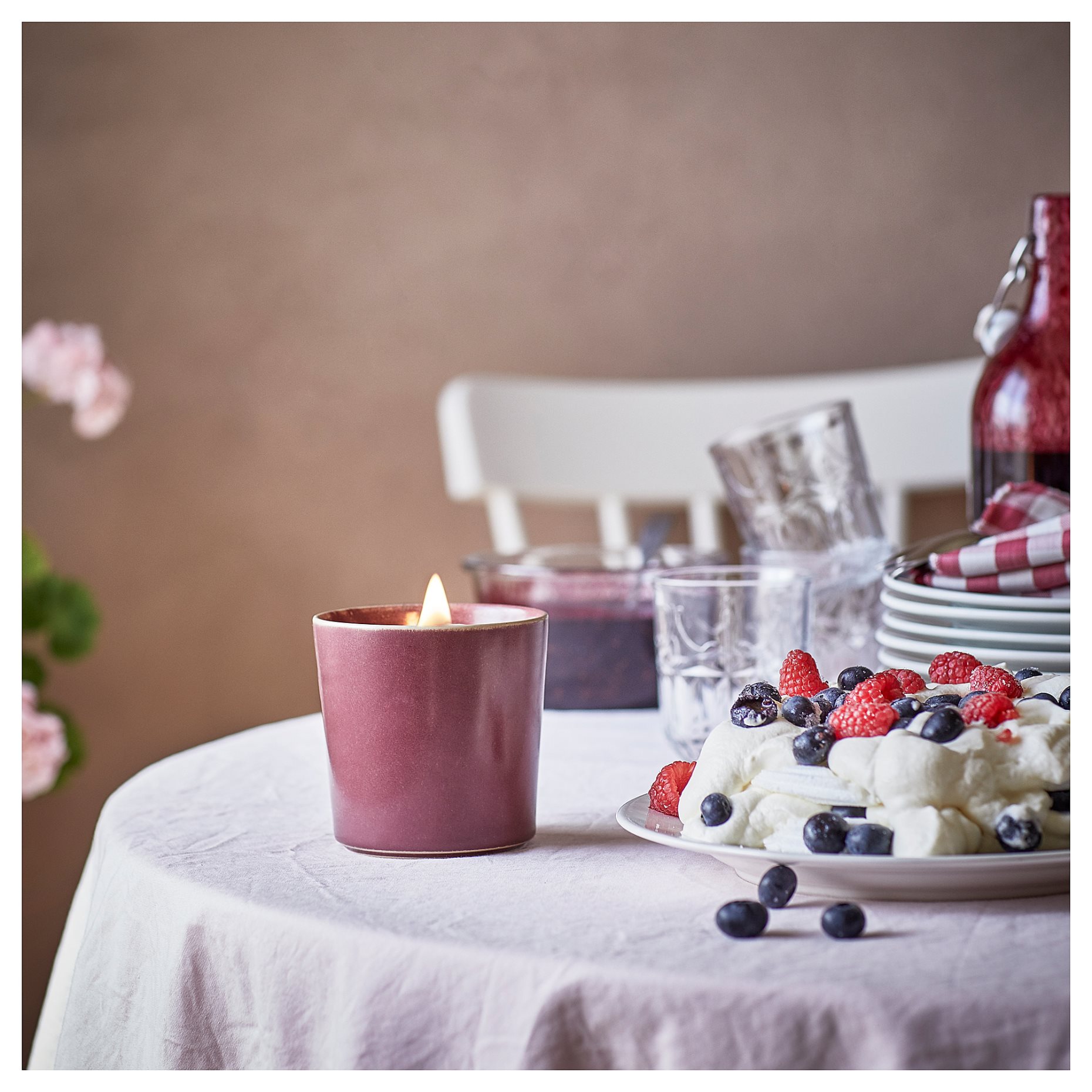 STÖRTSKÖN, scented candle in ceramic jar/Berries, 50 hr, 505.021.98