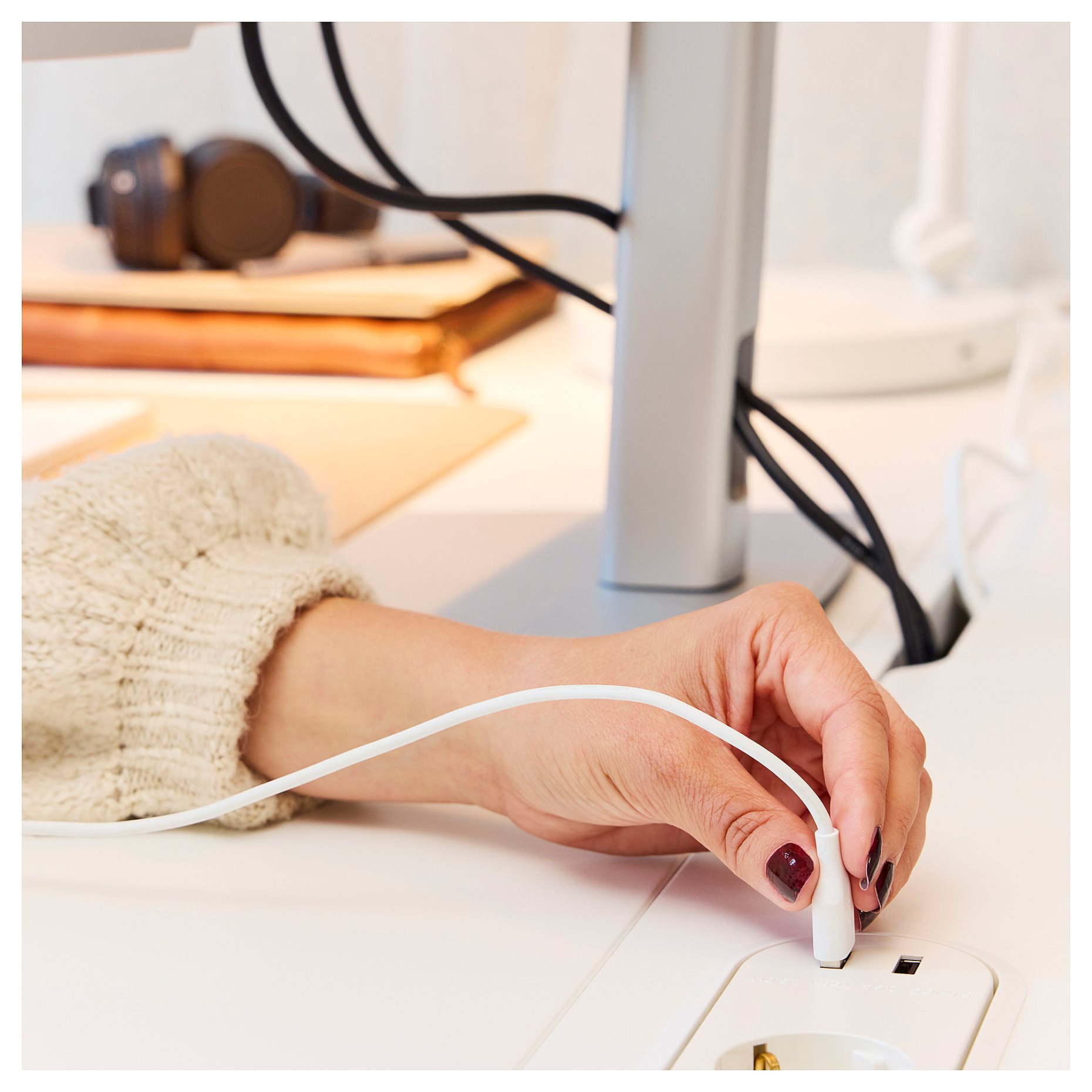 MITTZON, γραφείο, 140x60 cm, 995.139.54