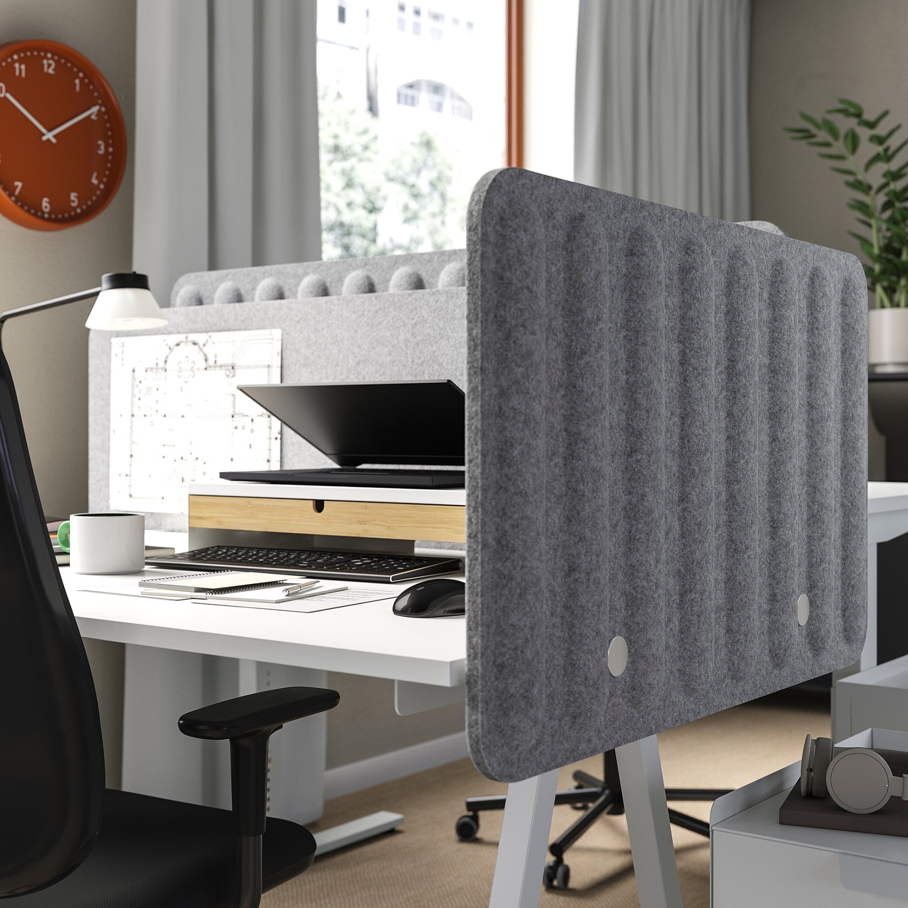 EILIF, screen for desk, 004.669.37