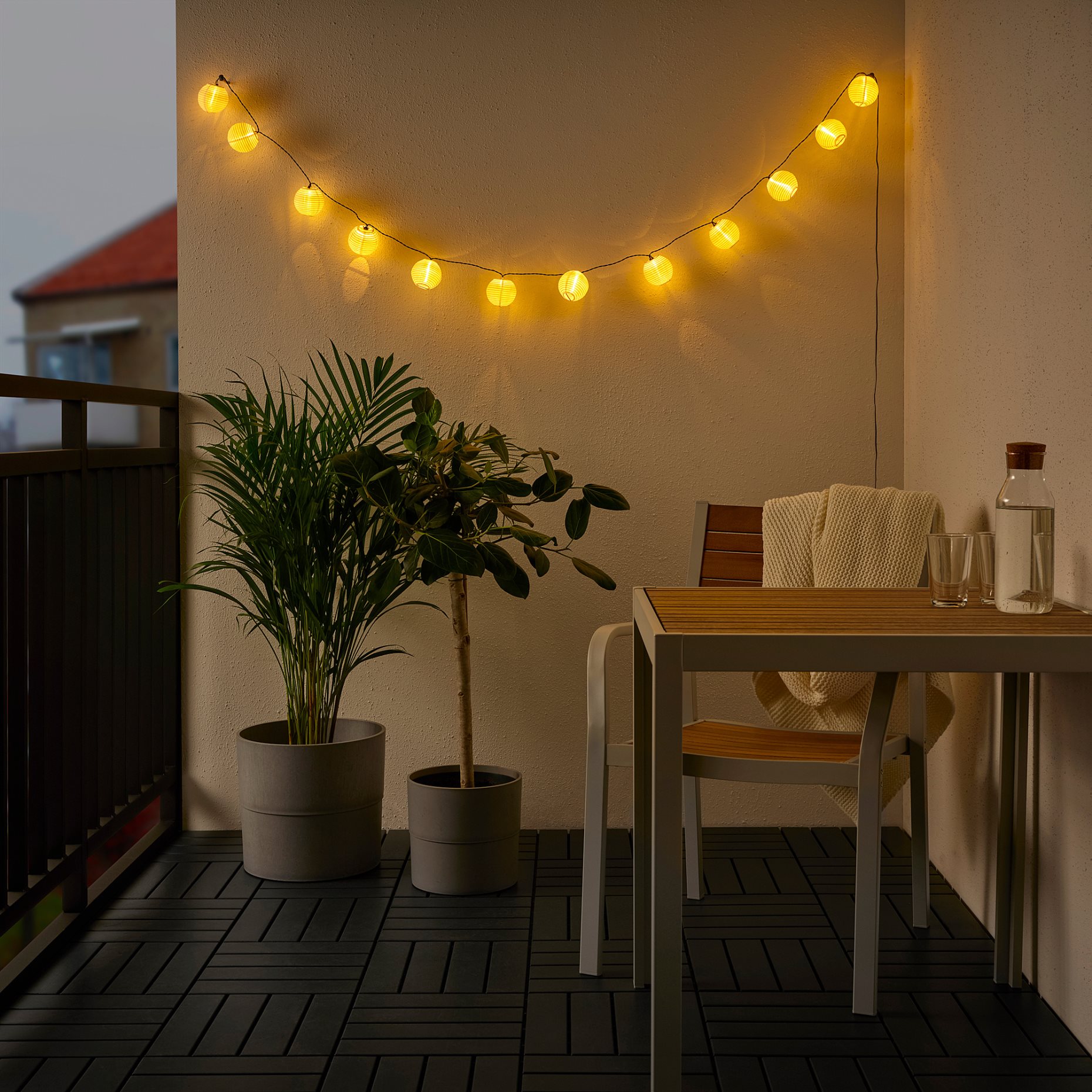 SOLVINDEN, chain with built in LED light source/12 lights/outdoor/battery-operated, 005.931.48