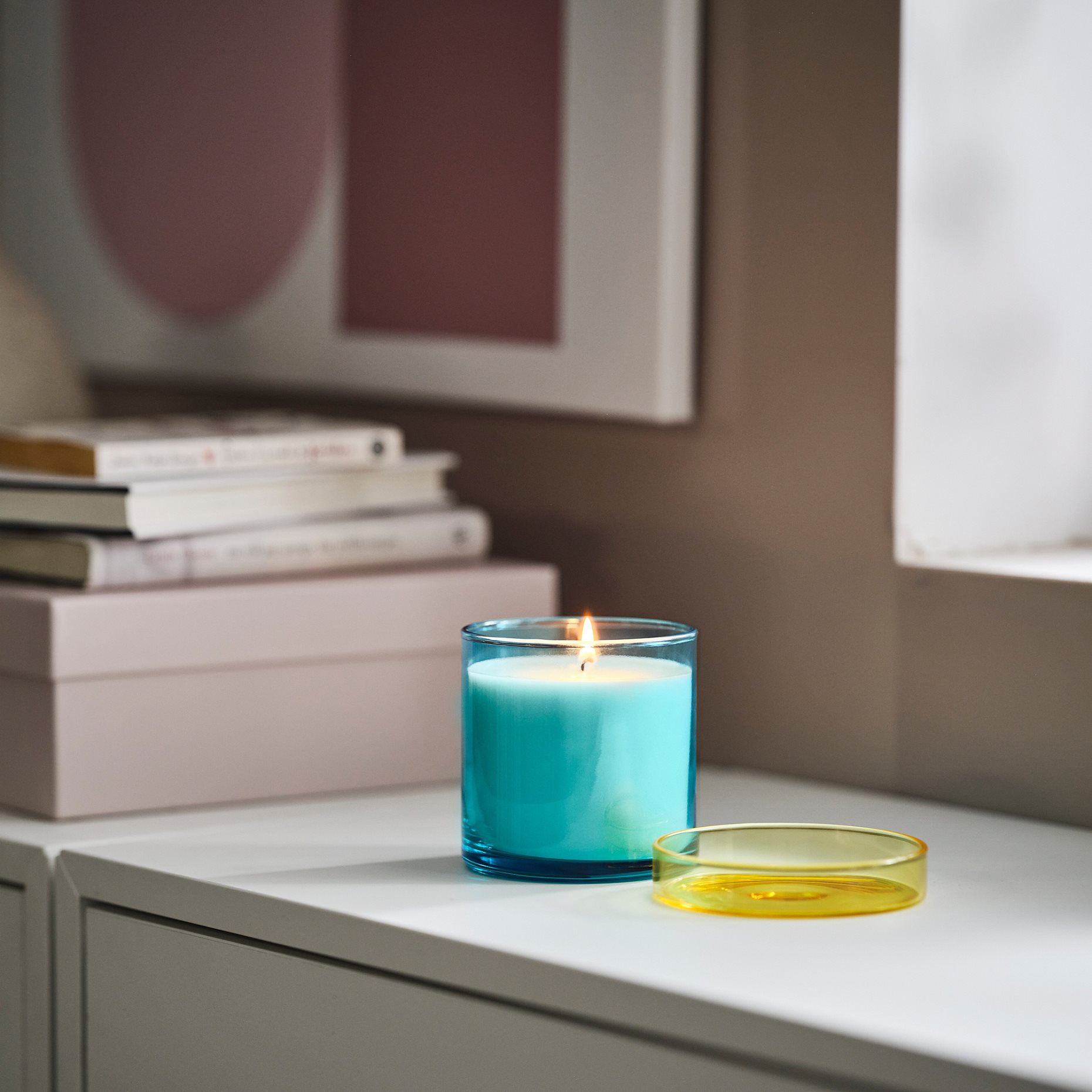 DVÄRGHÖK, scented candle in glass with lid/fig leaf, 50 hr, 006.142.78
