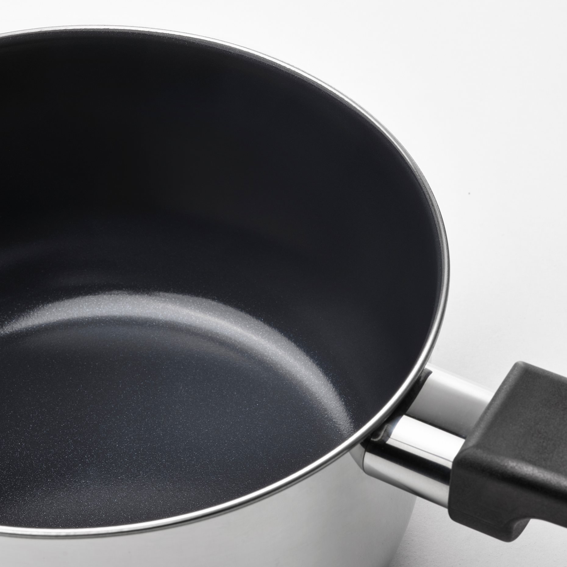 MIDDAGSMAT, saucepan with lid/non-stick coating, 2 l, 104.637.21
