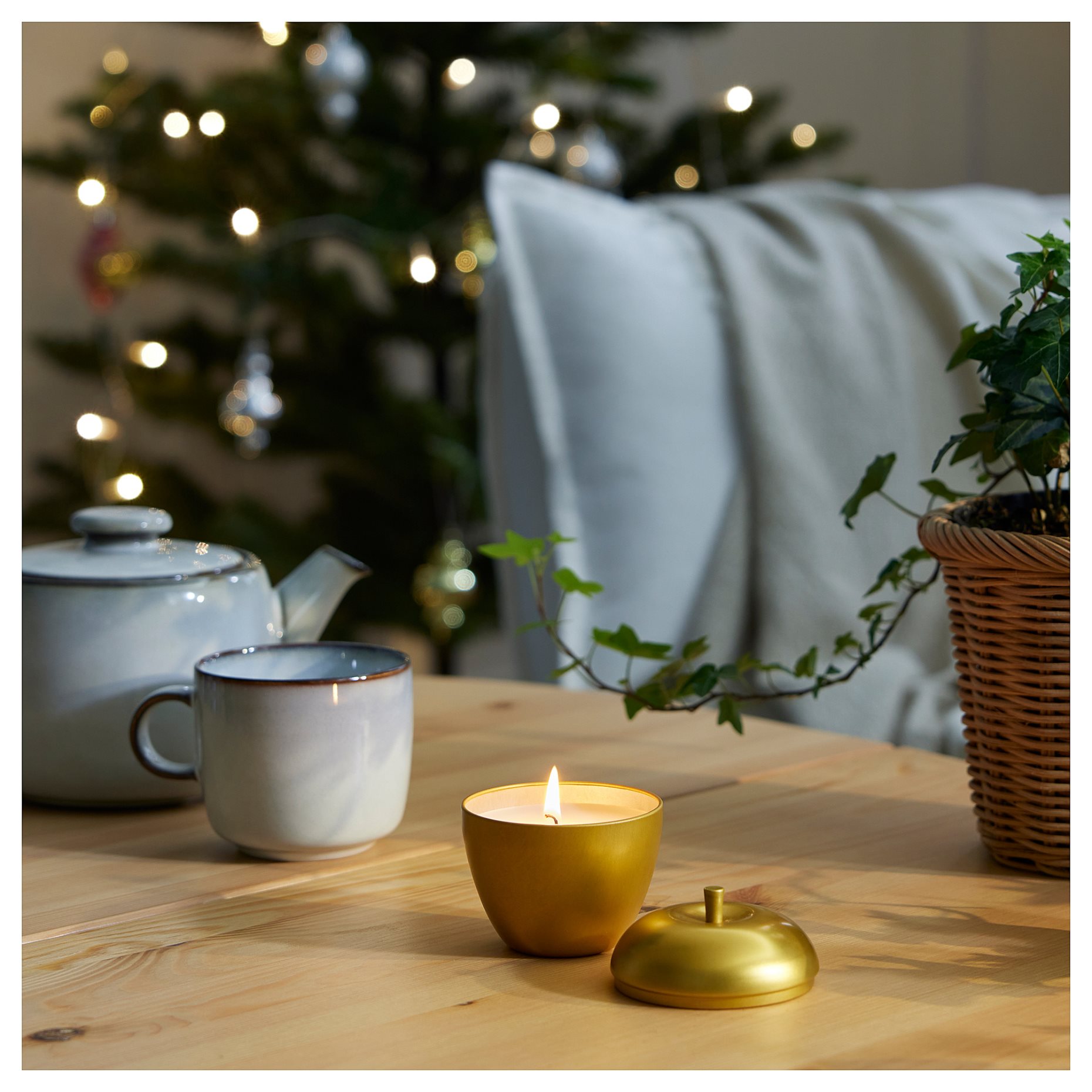 VINTERFINT, scented candle in metal tin/apple and cinnamon, 24 hr, 105.999.08