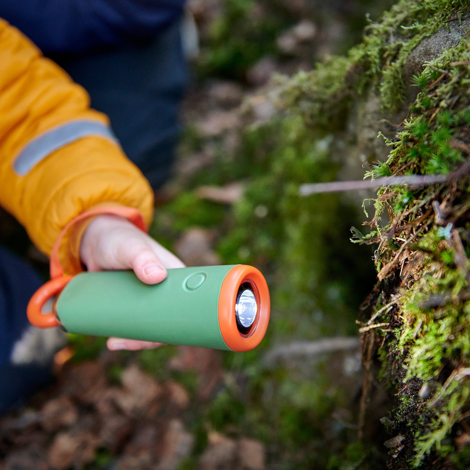 MAJBAGGE, hand-powered torch with built-in LED light source, 305.573.99