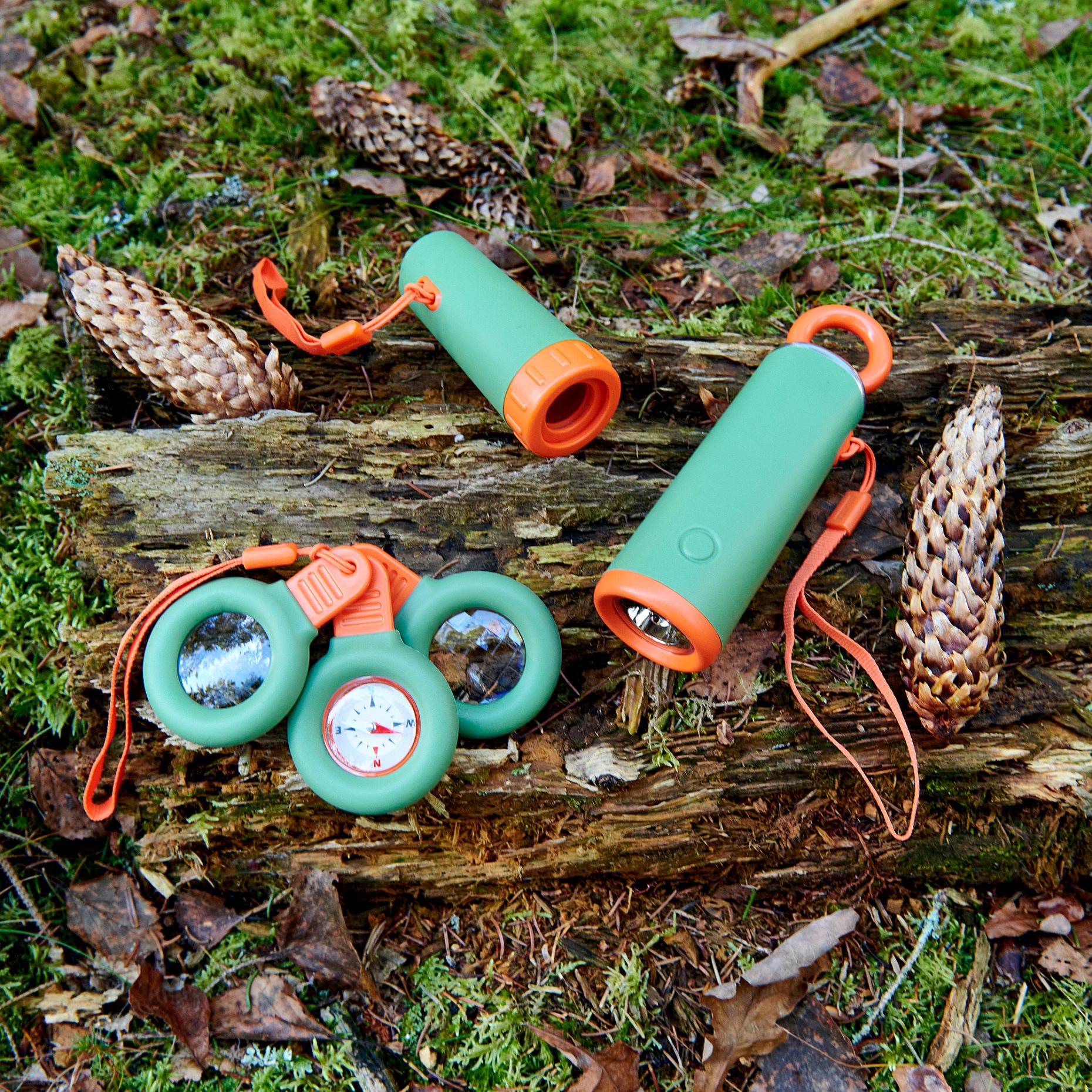 MAJBAGGE, hand-powered torch with built-in LED light source, 305.573.99