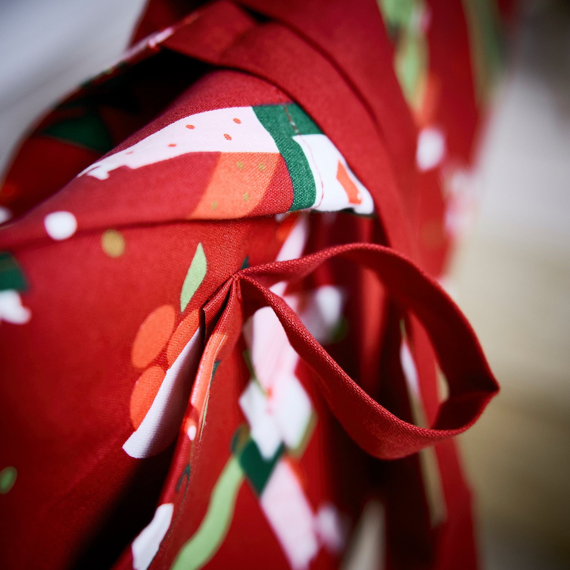 VINTERFINT, apron, 85x89 cm, 306.042.73