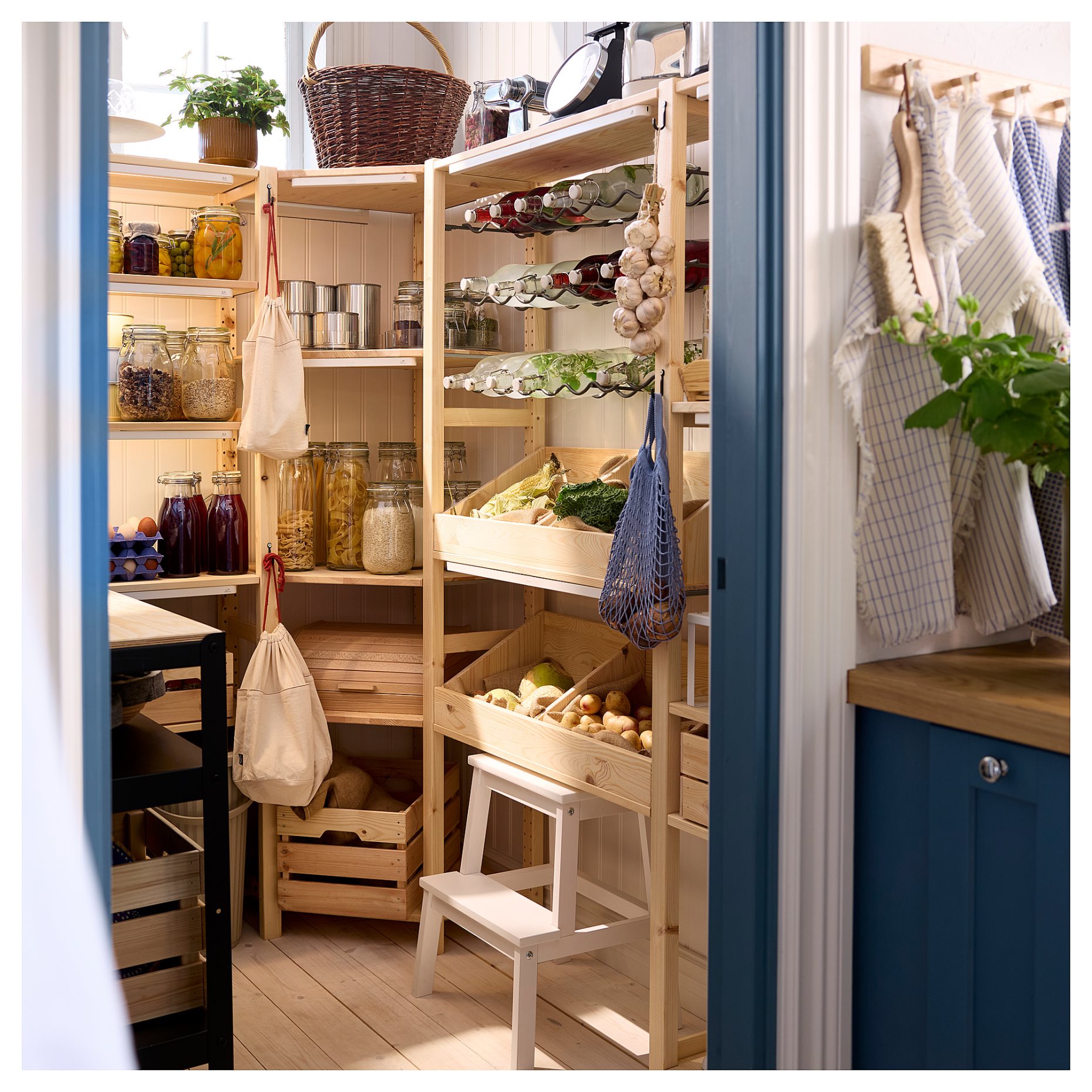 BEKVÄM, σκαμπό με 2 σκαλοπάτια, 401.788.88