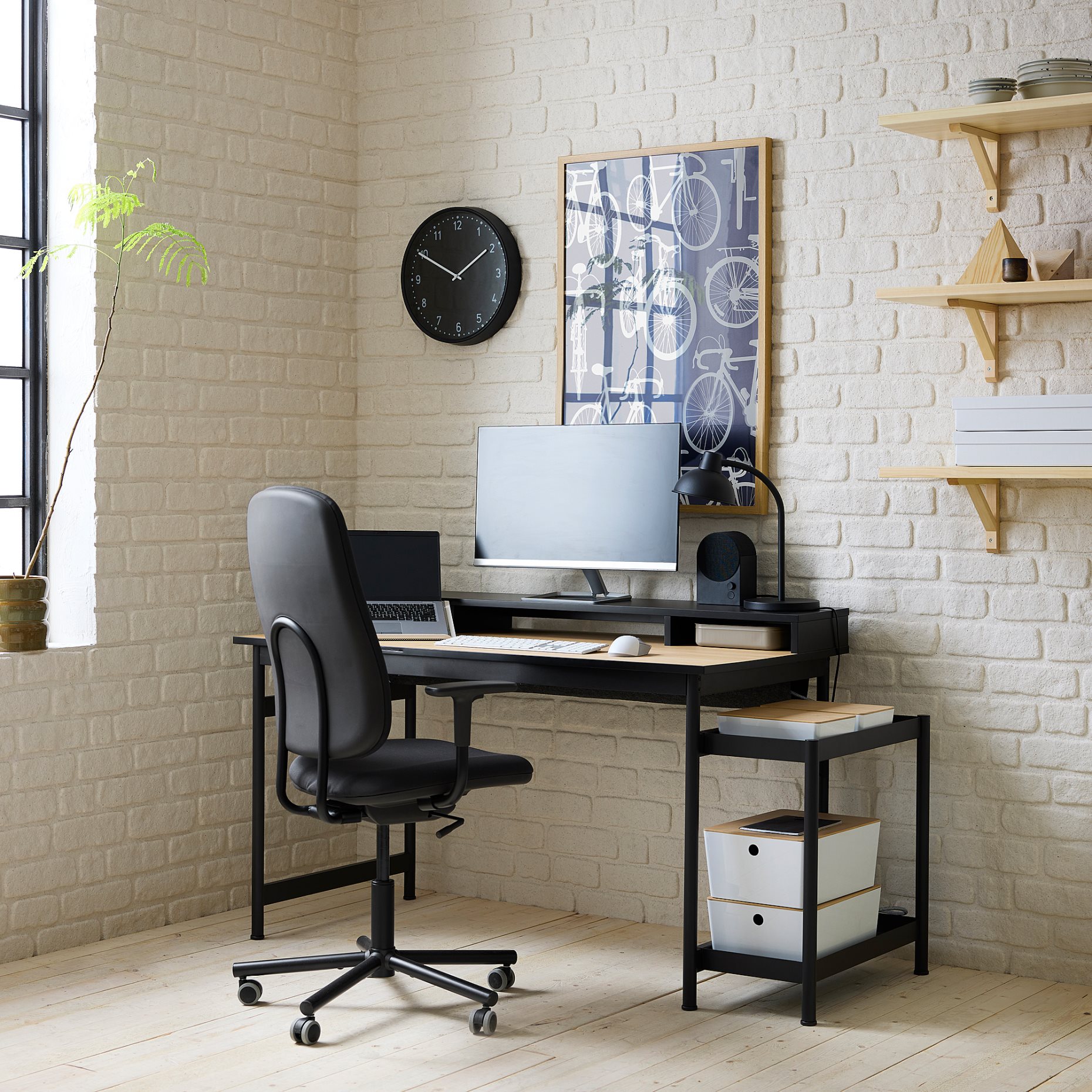 MULLSJÖ/SMÖRKUL, desk and chair, 496.031.55
