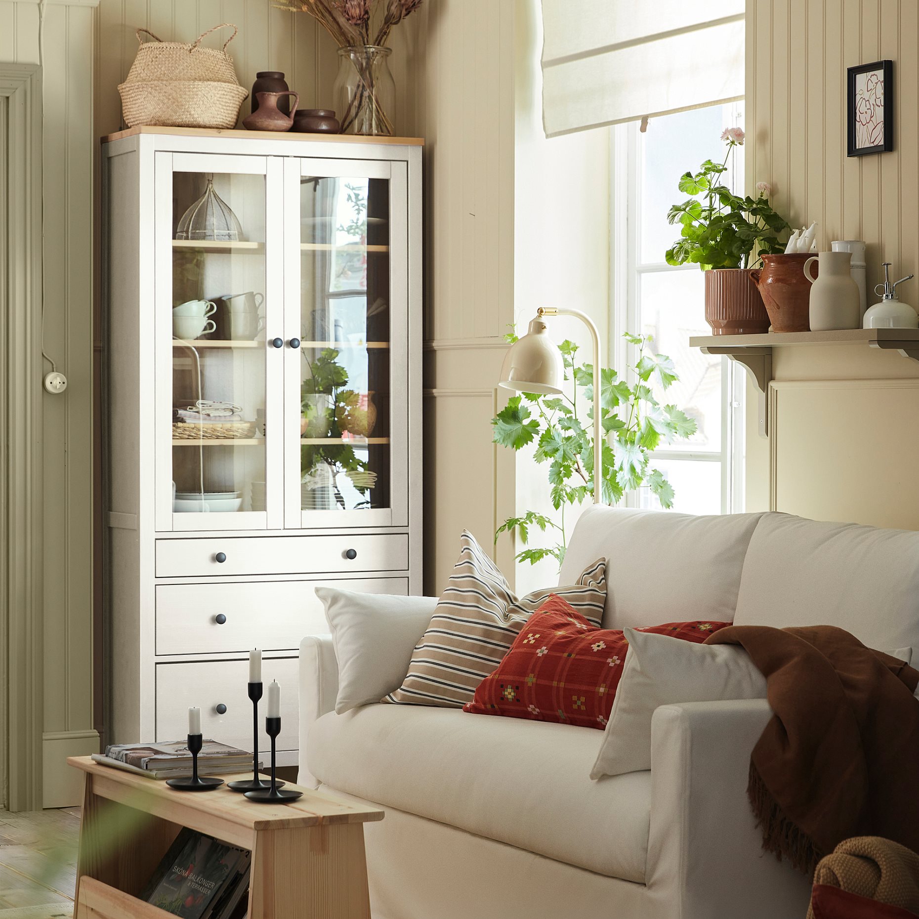 HEMNES, glass-door cabinet with 3 drawers, 504.135.07