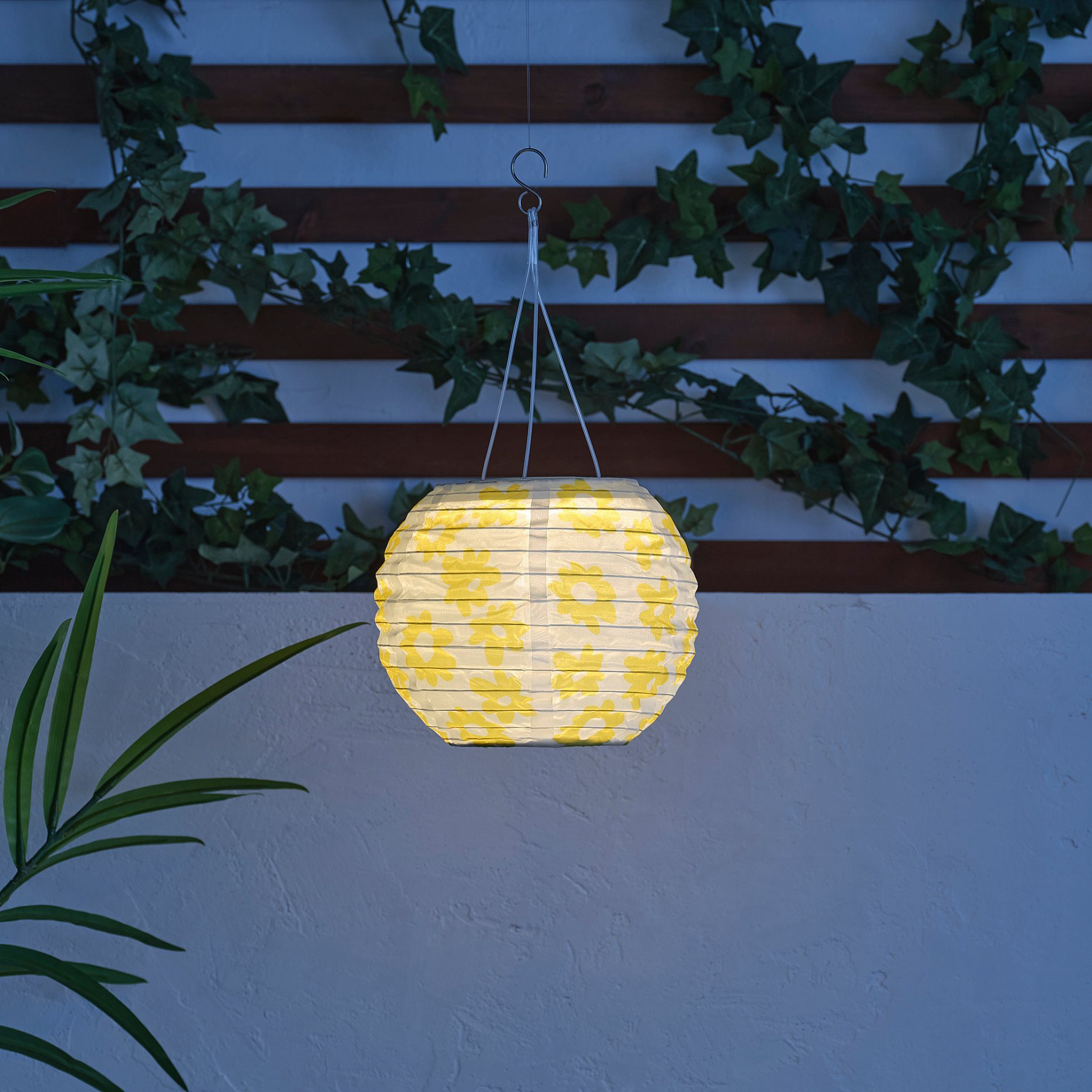 SOLVINDEN, solar-powered pendant lamp with built-in LED light source/outdoor globe, 22 cm, 505.722.47