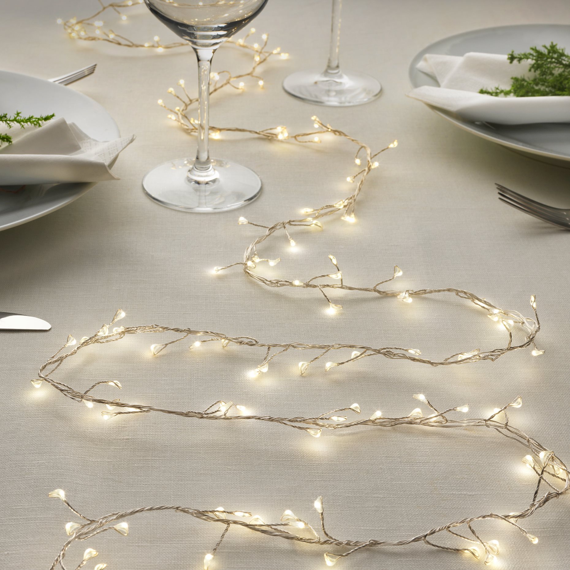 STRÅLA, chain with built-in LED light source/160 lights/battery-operated mini, 505.824.54