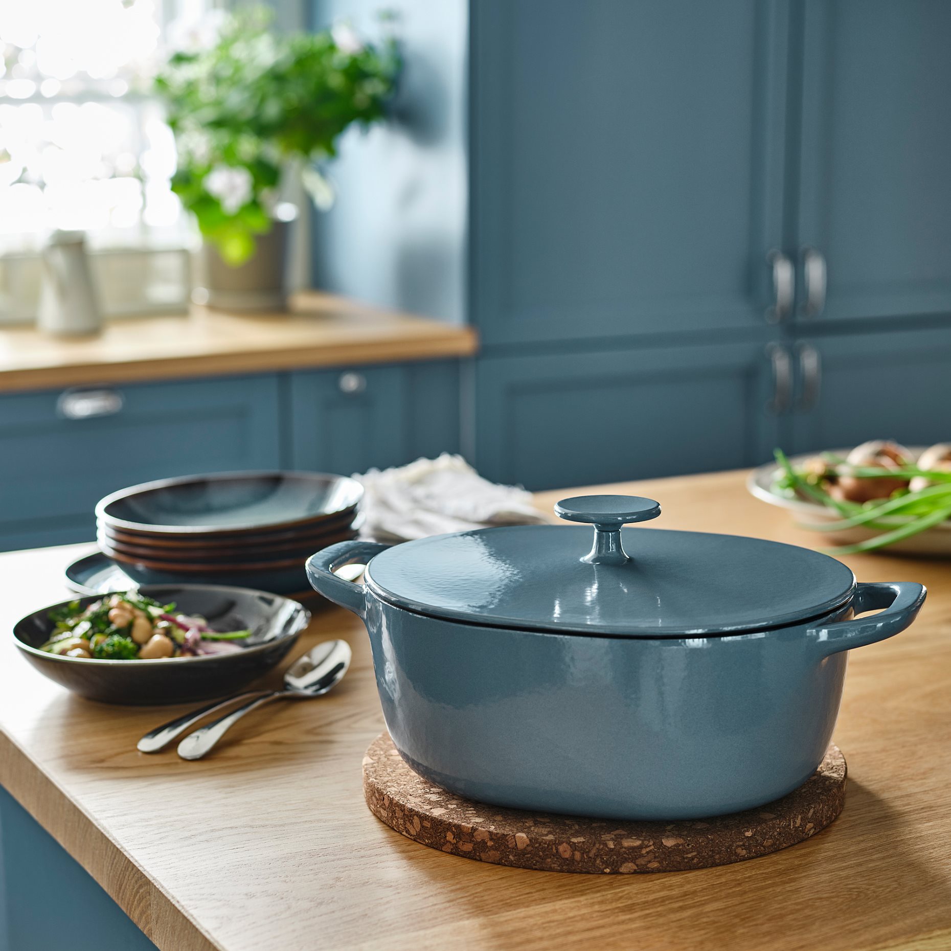VARDAGEN, casserole with lid/enamelled cast iron, 5 l, 506.057.09