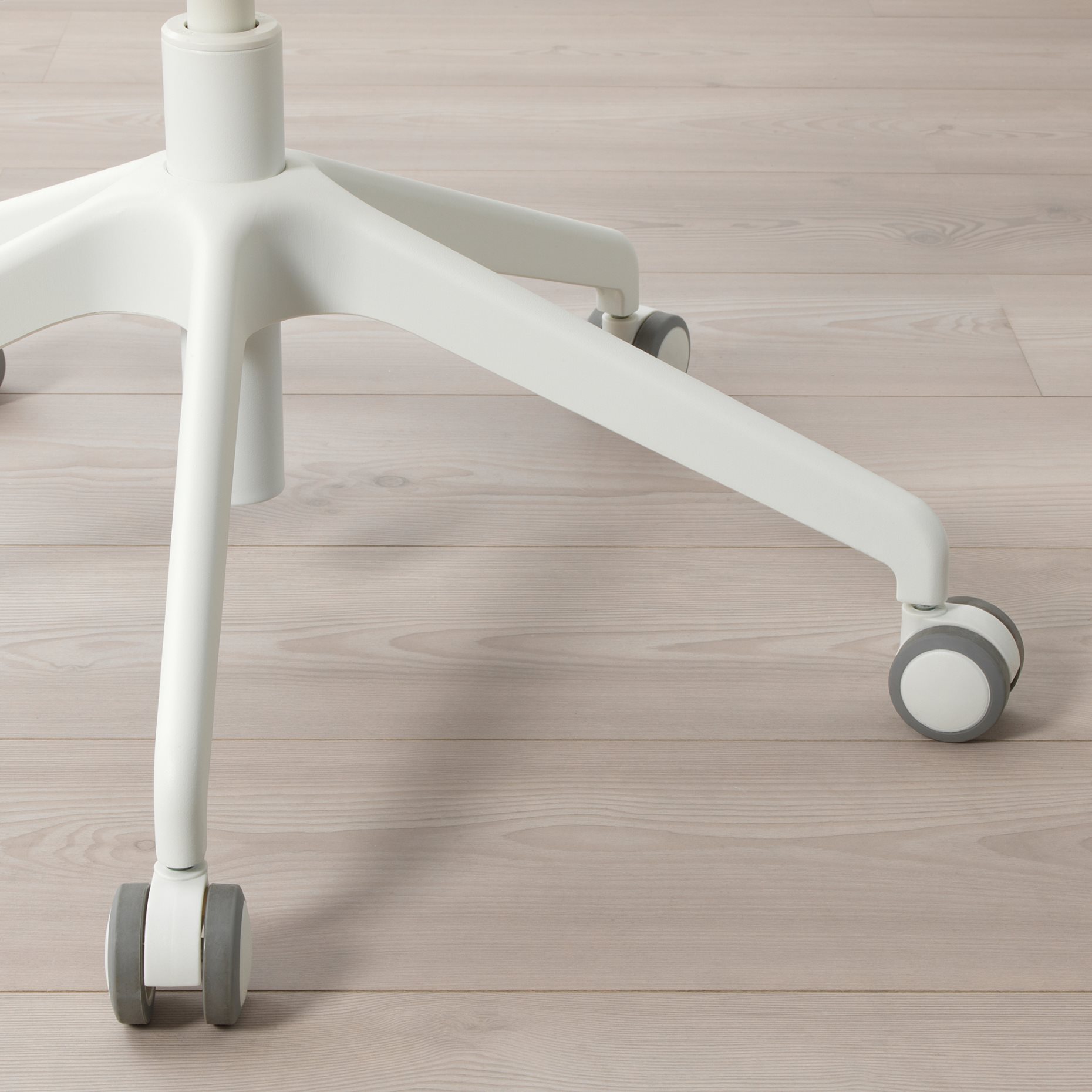 HATTEFJÄLL, office chair with armrests, 605.389.60