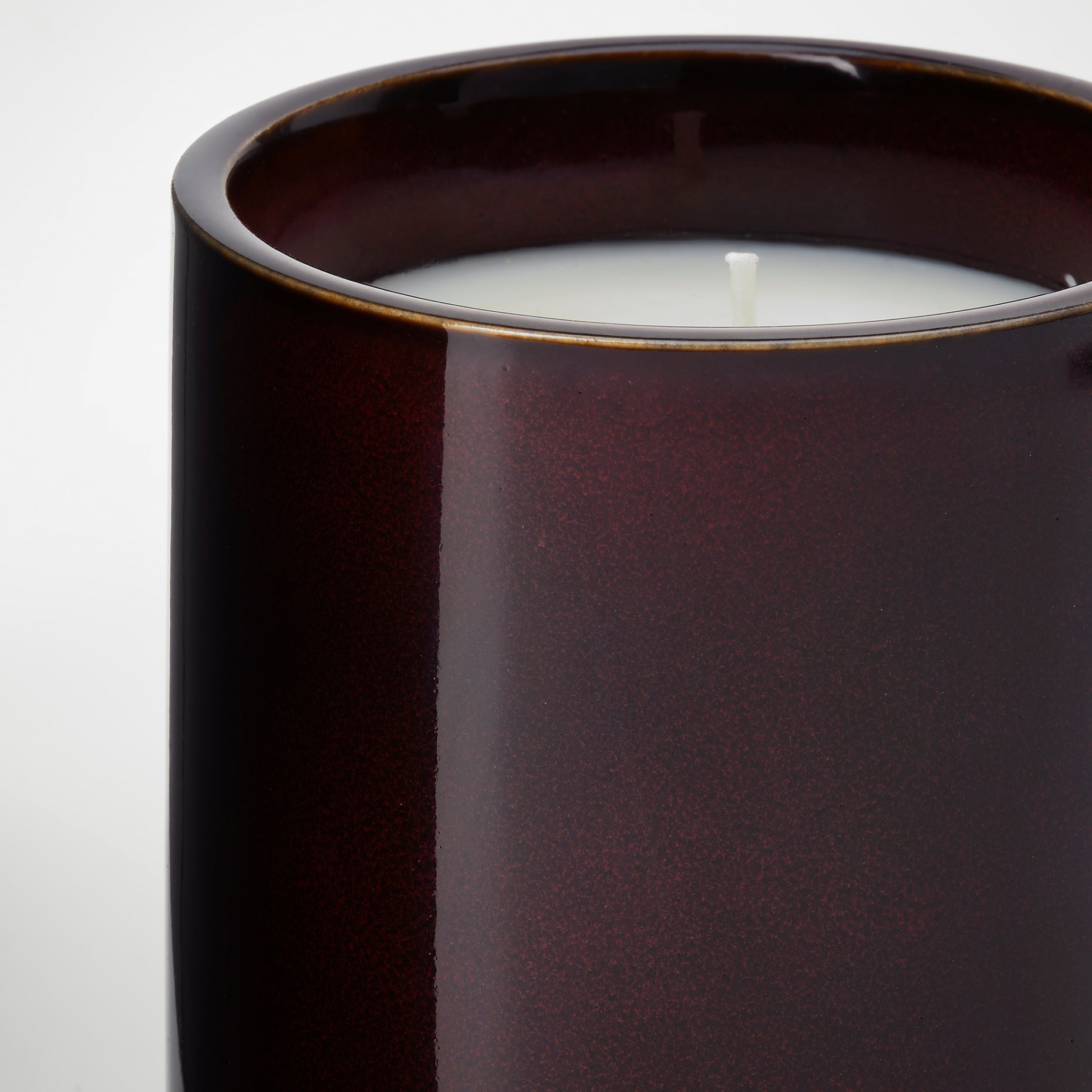KOPPARLÖNN, scented candle in ceramic jar/almond & cherry, 45 hr, 605.515.84