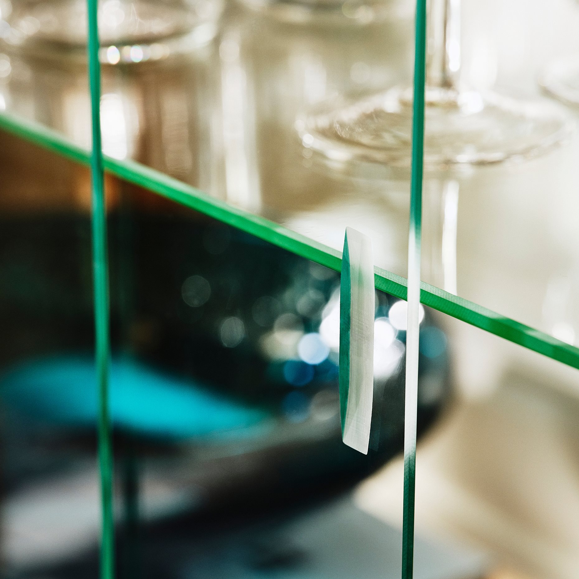 STOCKHOLM 2025, glass-door cabinet, 100x40x86 cm, 605.866.92