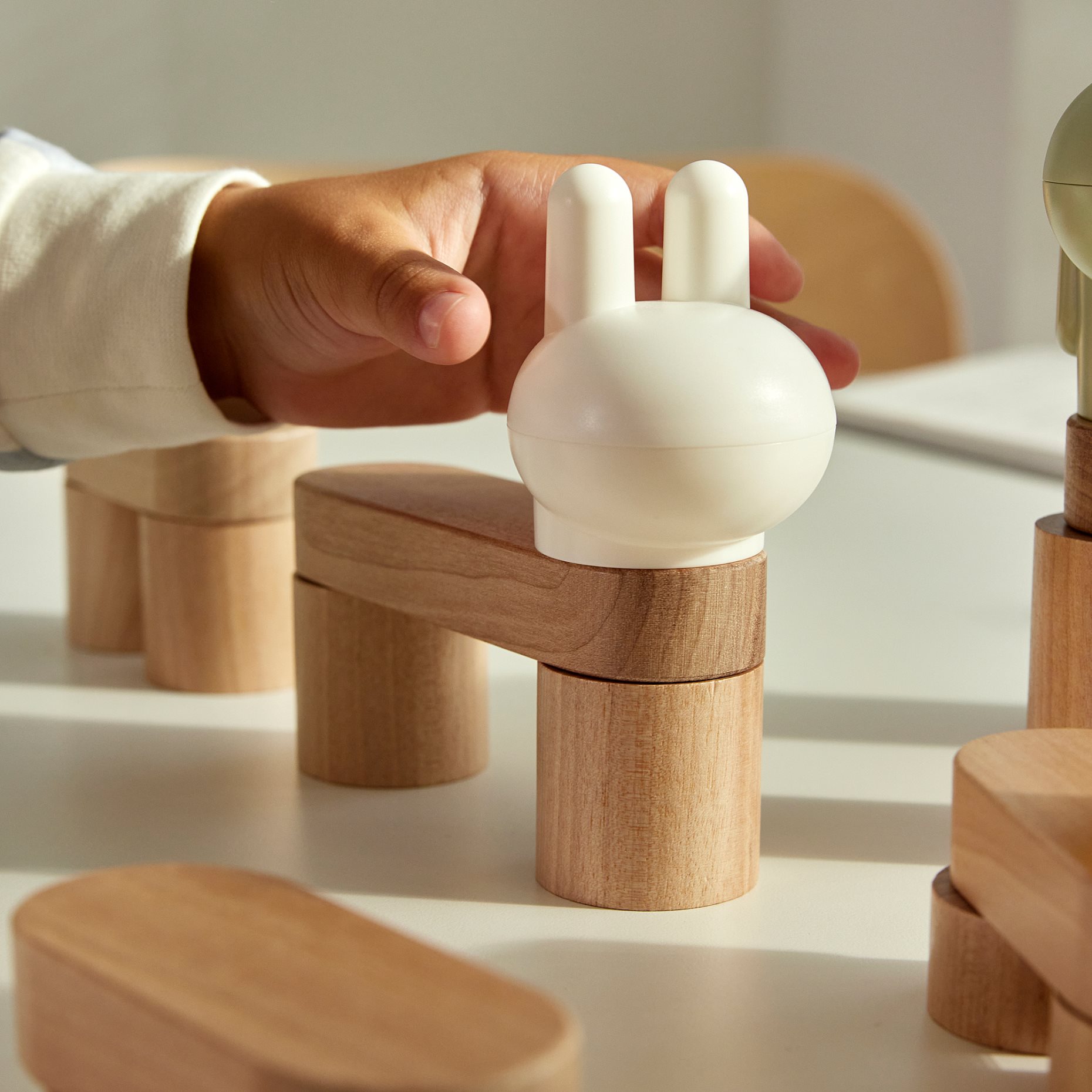 GREJSIMOJS, σετ 20 τεμ. τουβλάκια/5 φιγούρες, 606.020.36