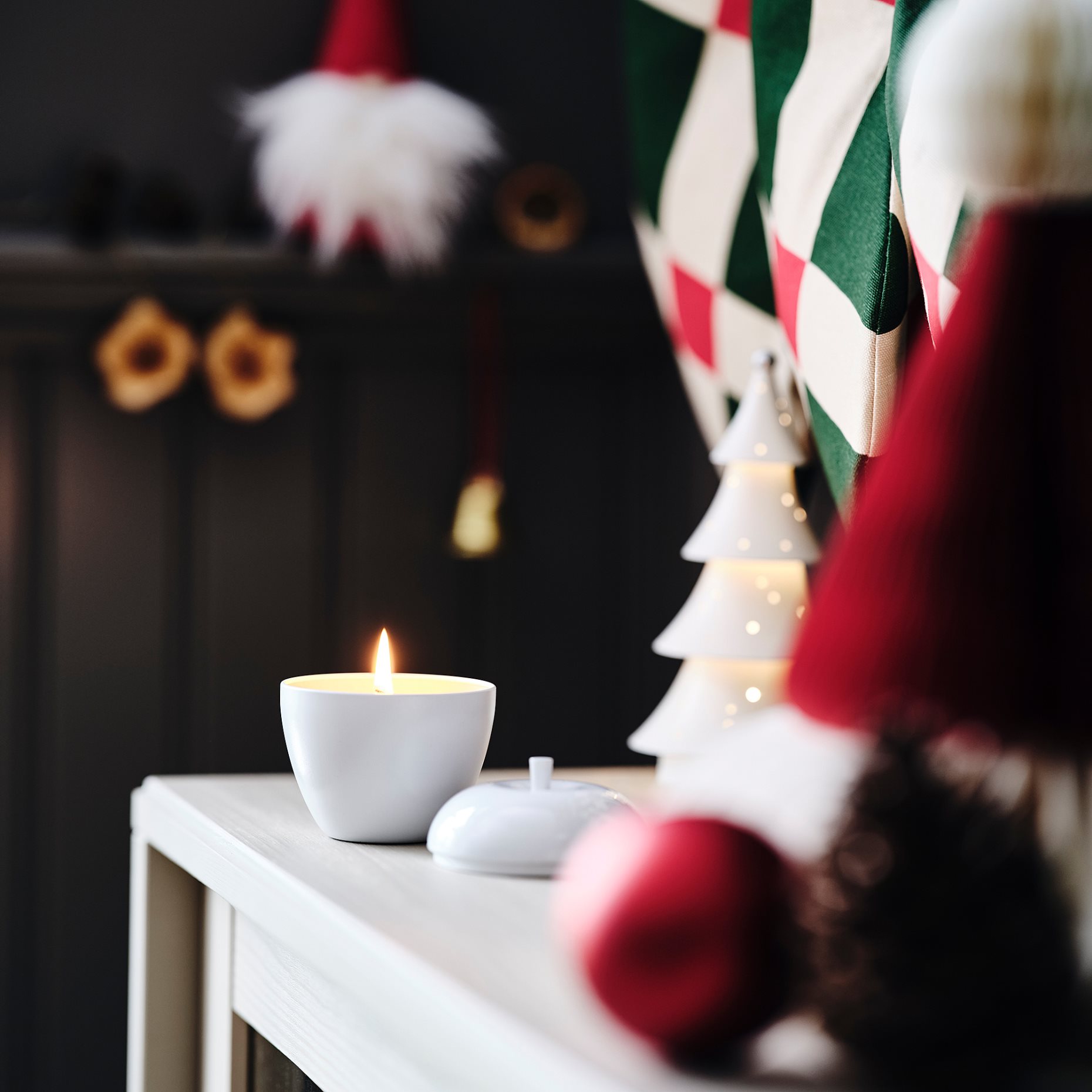 VINTERFINT, scented candle in metal tin/vanilla, 24 hr, 706.011.21