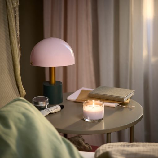 LOTSFÅGEL, scented candle in glass/pink flowers, 20 hr, 006.084.56