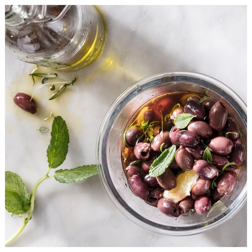 PRAKTRÖNN, scented candle in metal cup/Spring herbs/30 pack, 3.5 hr, 505.381.40