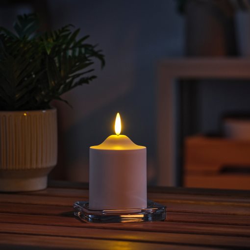 SMÅLOM, κερί στήλης με ενσωματωμένο φωτισμό LED/λειτουργία με μπαταρία, 9 cm, 506.115.93