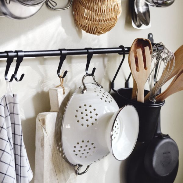 How to keep your cooking utensils and cutlery organised neatly