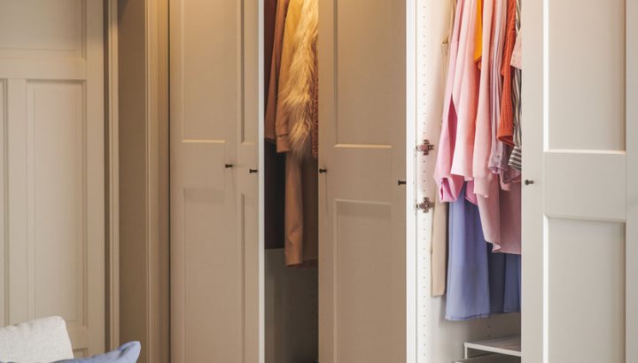 Wardrobe lighting in 4 easy steps