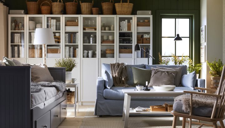 A cottage-style living room inspired by Nordic forests