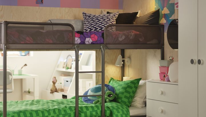 Ένα παιδικό δωμάτιο για δύο μοναδικές προσωπικότητες