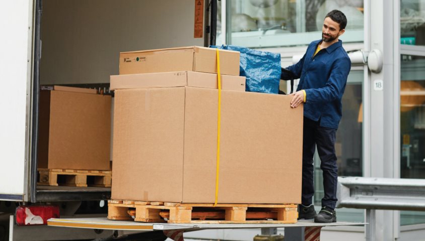 Free Delivery for furniture purchases over 300€ in Zone 1.